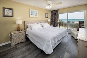 2 bedrooms, desk, iron/ironing board, free WiFi - Summerlin 102/🌊Gulf Front/ 🏖️Beach Service (Fort Walton Beach)