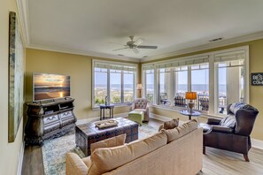 Smart TV, DVD player