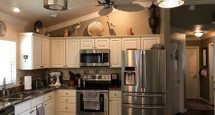 Walking Distance to Lake Sumter Landing! Beautiful Home with BBQ Grill