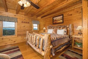 5 chambres, fer et planche à repasser, lit de bébé portatif
