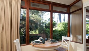 Dining - Peaceful Retreat - Carmel House - Lovely and Private (Carmel)