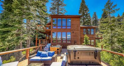 Eagles Nest By Tahoe Getaways- Hot Tub- Pool Table- Shuttle to Slopes- Dogs OK!