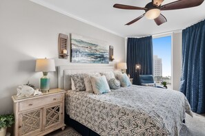 2 bedrooms, iron/ironing board, free WiFi, bed sheets - ⛱️Beach Front~Pool~Hot Tub~Spa~Gulf Views~Silver Shells~2BR St. Lucia 802 (Destin)