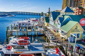 Marina - ⛱️Beach Front~Pool~Hot Tub~Spa~Gulf Views~Silver Shells~2BR St. Lucia 802 (Destin)