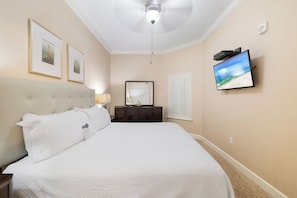 3 chambres, fer et planche à repasser, Wi-Fi gratuit, draps fournis