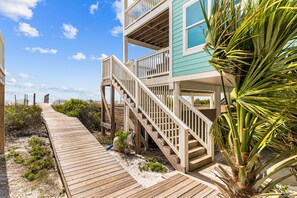 Property grounds - Sugar Dunes: Beachfront North Cape Home- Private Pool, Sleeps 12, Pet Friendly! (Cape San Blas)