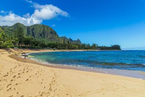 Beach - Hale Pua Kai, Comfortable Hawaiian Style Home (Haena)