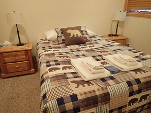 2 bedrooms, Internet, bed sheets - Spacious 2 Bedroom Apartment above Vacation Home (Almont)