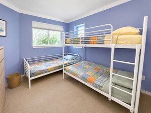 3 bedrooms, desk, iron/ironing board, travel crib