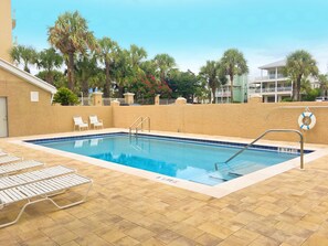 Pool - 🌊Beach Front~ Beach Service~ 1BR+Bunk Crystal Villas A-2⛱️ (Destin)