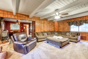 TV, fireplace, DVD player, video library - Family-friendly Cabin w/ WiFi & Furnished Deck - Close to Town, Lake, & Skiing (Shaver Lake)
