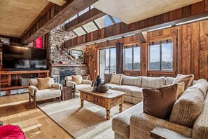 Télévision, cheminée