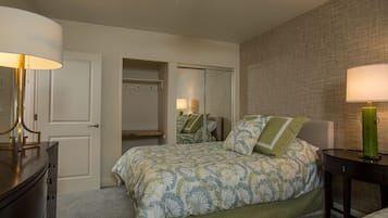 2 bedrooms, iron/ironing board, WiFi (free), bed sheets