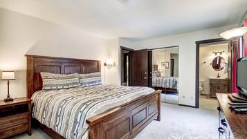 4 bedrooms, free WiFi, bed sheets