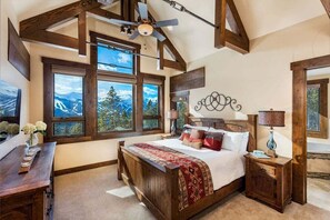 5 habitaciones, tabla de planchar con plancha y wifi gratis