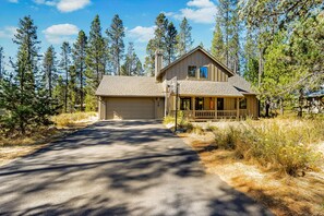 Exterior - Renovated Lodge with Private Hot Tub, SHARC Passes, and Shared Pool - Dogs OK (Sunriver)