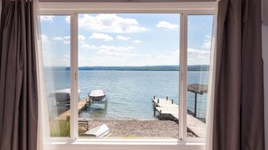Interior - The View at Lodi Point - Cozy Comfort On Level Lake Front! (Lodi)