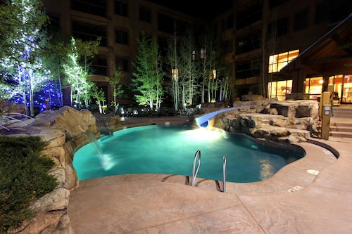 Condo in River Run w/ Stunning Mountain Views from Private Balcony!