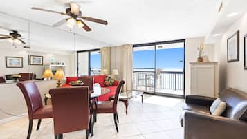 Televisión, reproductor de DVD y estéreo