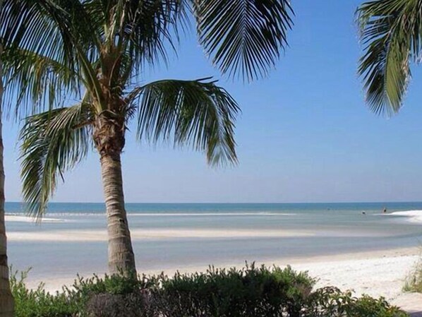 On the beach - Hello Sunshine! Tropical Island Beachfront Getaway Condo With Amazing Sunset Views From Balcony! (Fort Myers Beach)