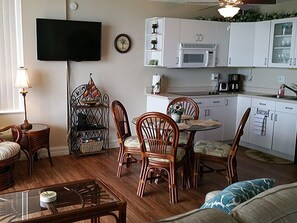 Interior - Hello Sunshine! Tropical Island Beachfront Getaway Condo With Amazing Sunset Views From Balcony! (Fort Myers Beach)