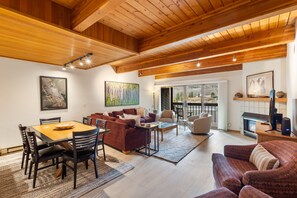 Televisio, takka, DVD-soitin