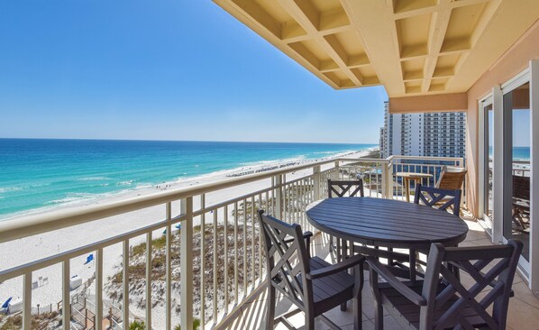 Outdoor dining - Beachfront w/panoramic views, balcony, & beach access! (Destin)