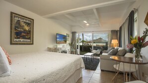 Iron/ironing board, free WiFi, bed sheets - Kihei Bay Surf #110 Studio Modern/Beach Decor, A/C, Across Beach Cute & Comfy (Kihei)