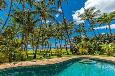 Summer Deal Beachfront Maui Home with Private Pool Sleeps 14 Guests