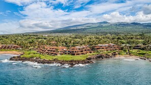 Exterior - Oceanfront Retreat Stunning Views - Makena Surf F-107 - Amazing Snorkeling! (Makena, Maui)