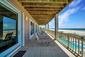 Property grounds - The Porches: Large Beachfront Home- Sleeps 13, Private Pool, Pet Friendly! (Port St. Joe)