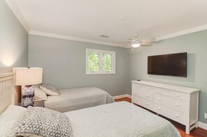 3 chambres, fer et planche à repasser, Wi-Fi gratuit, draps fournis