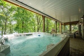Baignoire à remous extérieure