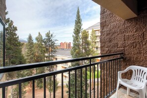 Property grounds - Escape to Serene Bliss. Enjoy Breck's Beauty at this Luxurious Condo (Breckenridge)