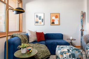 Smart TV, fireplace, video games, DVD player