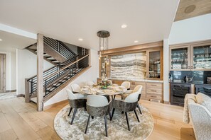 Dining - Lucky Star 2 Ski In Out Deer Valley Retreat Hot Tub and Views (Park City)