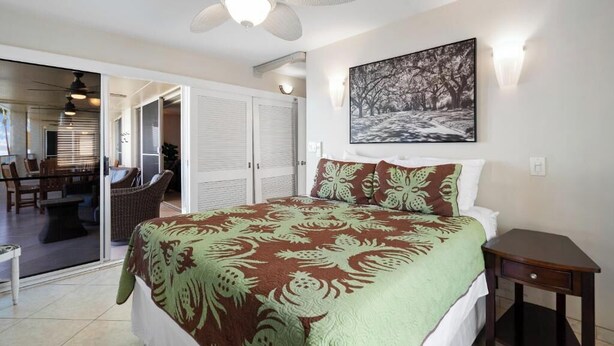 3 bedrooms, iron/ironing board, WiFi, bed sheets - Oceanfront Oasis at Royal Mauian 518: Sapphire Views & Prime Location Await! (Kihei)
