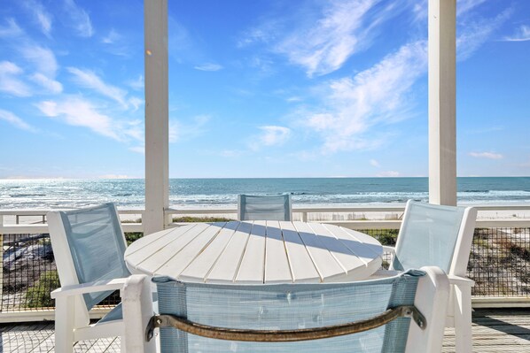 Outdoor dining - Easy Breezy: Beautiful Beachfront Home, Sleeps 22, Priavte Pool, Pet Friendly (Cape San Blas)