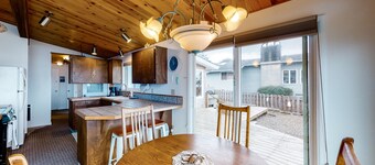 Oceanfront House with Private Hot Tub & Beach Access - Dog-Friendly