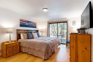 3 عدّة غرف نوم ومكواة/لوح كي وخدمة الإنترنت وملاءات أسرّة