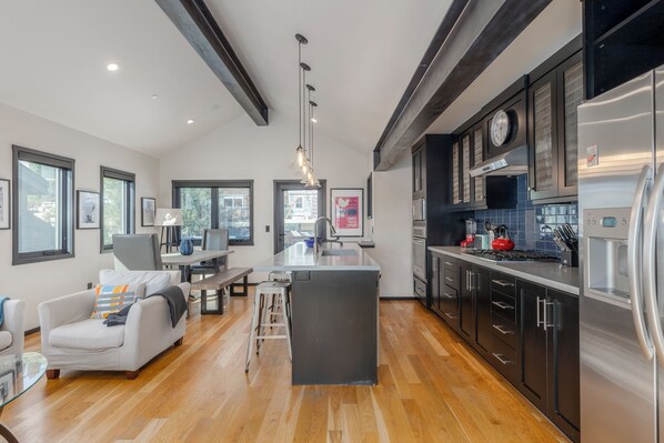 Fridge, microwave, stovetop, dishwasher - 4-Bedroom Retreat Steps from Park City Resort & Main Street! (Park City)
