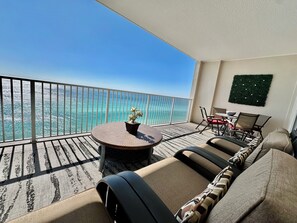 Outdoor dining - Breathtaking New 2/2 Ocean Reef Beach-Front Condo - Book NOW for Best Dates! (Panama City Beach)