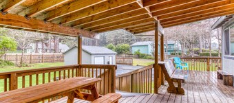 Dog-Friendly Home with Wood-Burning Fireplace and Ocean Views - Near the beach