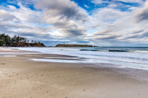 Dog-Friendly Home with Wood-Burning Fireplace and Ocean Views - Near the beach