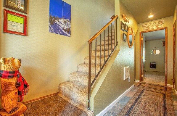 المنشأة من الداخل