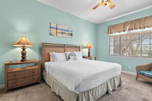 3 slaapkamers, een strijkplank/strijkijzer, gratis wifi, beddengoed