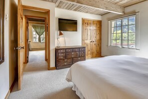 2 sovrum, strykjärn/strykbräda, wi-fi och sängkläder