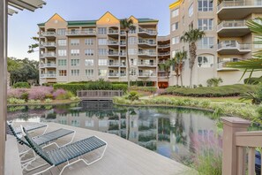 A heated pool - 2 bedroom villa with gorgeous ocean front views located in Palmetto Dunes! (Hilton Head Island)