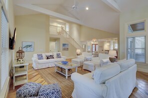 Smart TV, DVD player