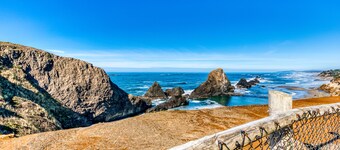 Dog-friendly house w/ ocean & mountain views - easy beach/park access, game room